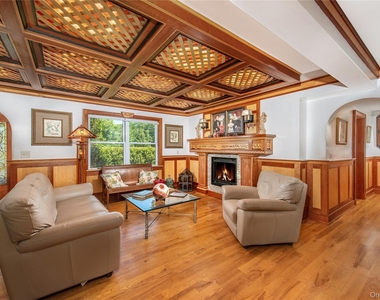 6 White Lane - Photo Thumbnail 4