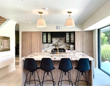 1050 King Street - Photo Thumbnail 1