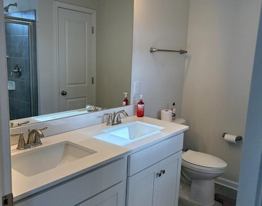 10 Stanton Road - Photo Thumbnail 5