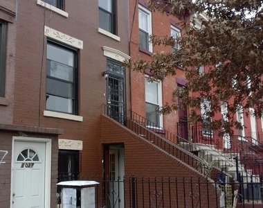 1039 Herkimer Street - Photo Thumbnail 11