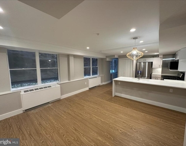 815 King Street - Photo Thumbnail 7
