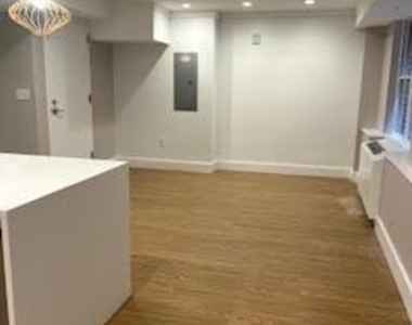 815 King Street - Photo Thumbnail 8