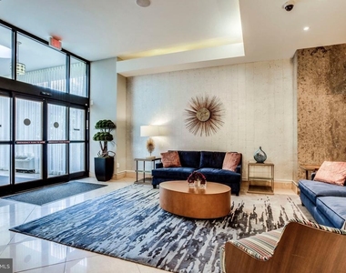 1011 Arlington Boulevard - Photo Thumbnail 6