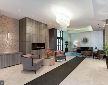 1011 Arlington Boulevard - Photo Thumbnail 2