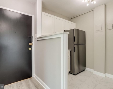 1011 Arlington Boulevard - Photo Thumbnail 14