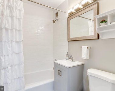 1011 Arlington Boulevard - Photo Thumbnail 18