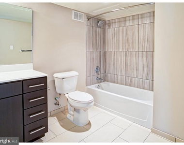 1815 John F Kennedy Boulevard - Photo Thumbnail 5