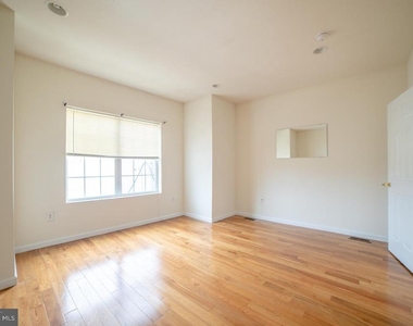 1830 N 16th Street - Photo Thumbnail 2