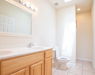 1830 N 16th Street - Photo Thumbnail 13