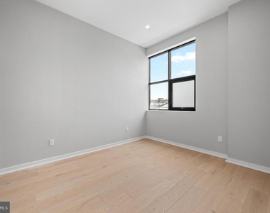36 N Narberth Avenue - Photo Thumbnail 6