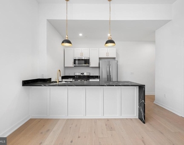36 N Narberth Avenue - Photo Thumbnail 3