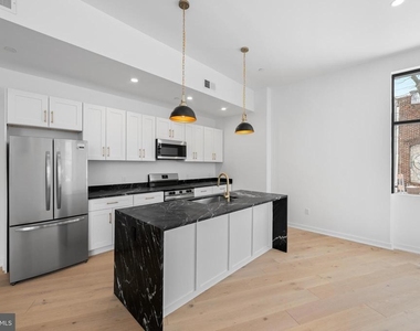 36 N Narberth Avenue - Photo Thumbnail 2