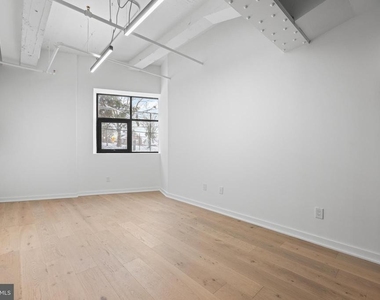 36 N Narberth Avenue - Photo Thumbnail 4