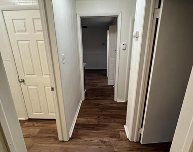 899 N 3rd Street - Photo Thumbnail 8