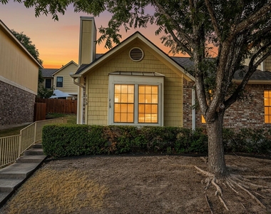 11901 Swearingen Dr - Photo Thumbnail 2