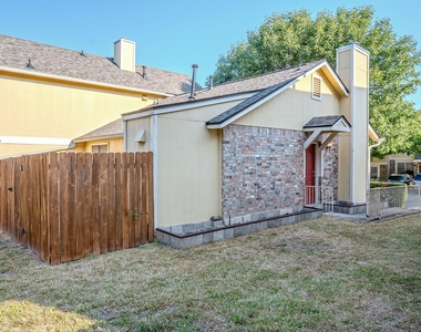 11901 Swearingen Dr - Photo Thumbnail 15