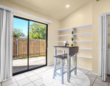 11901 Swearingen Dr - Photo Thumbnail 9