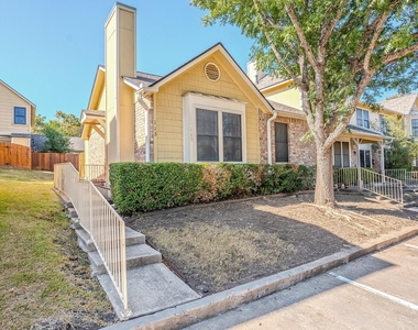 11901 Swearingen Dr - Photo Thumbnail 13