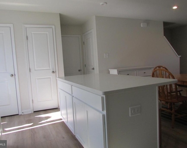 30155 Creekview Circle - Photo Thumbnail 9