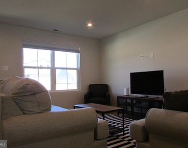 30155 Creekview Circle - Photo Thumbnail 5