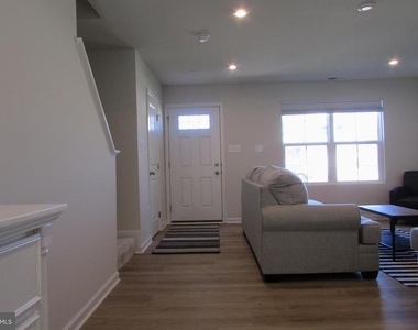 30155 Creekview Circle - Photo Thumbnail 3