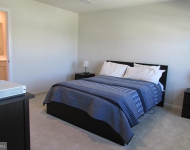 30155 Creekview Circle - Photo Thumbnail 21
