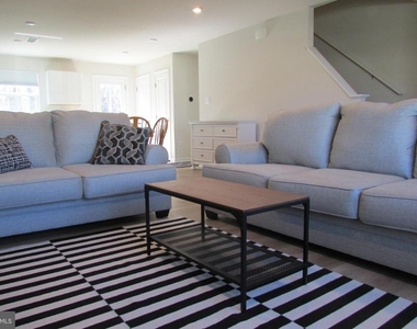 30155 Creekview Circle - Photo Thumbnail 11