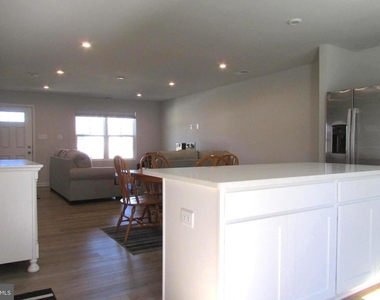 30155 Creekview Circle - Photo Thumbnail 10