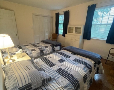 3221 Sutton Place Nw - Photo Thumbnail 19