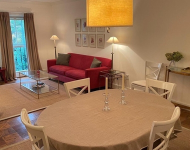 3221 Sutton Place Nw - Photo Thumbnail 4