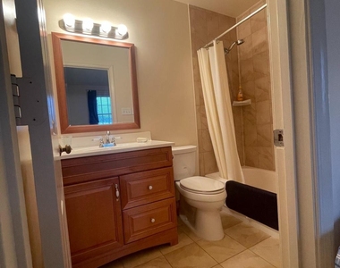 3221 Sutton Place Nw - Photo Thumbnail 17