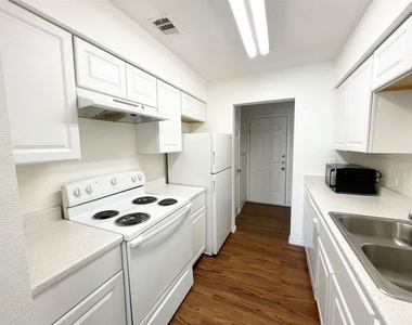 8208 Sam Rayburn Dr - Photo Thumbnail 6