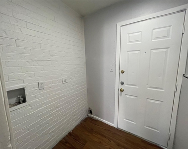 8208 Sam Rayburn Dr - Photo Thumbnail 20