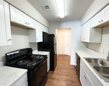 8208 Sam Rayburn Dr - Photo Thumbnail 23