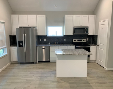 15772 Aspen Drive - Photo Thumbnail 1