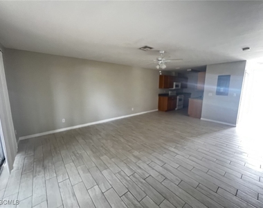 1019 Se 11th Street - Photo Thumbnail 2