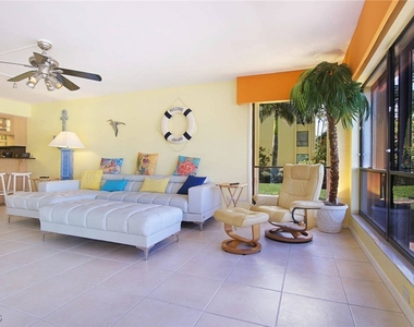 4010 Se 20th Place - Photo Thumbnail 8
