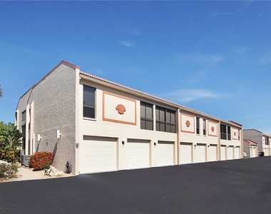 4010 Se 20th Place - Photo Thumbnail 2