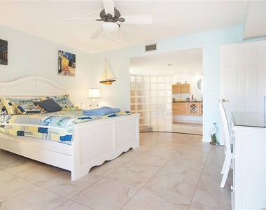 4010 Se 20th Place - Photo Thumbnail 15