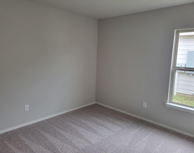 14930 Dane Ct - Photo Thumbnail 13