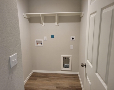14930 Dane Ct - Photo Thumbnail 9