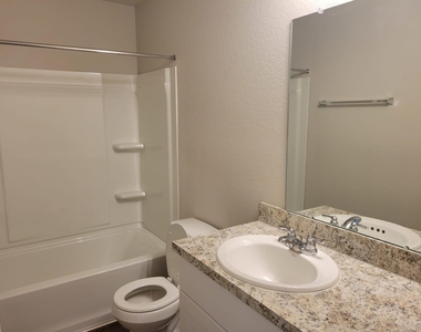 14930 Dane Ct - Photo Thumbnail 8