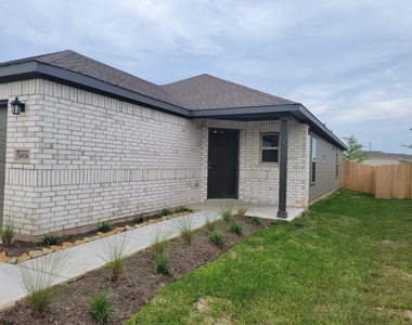 14930 Dane Ct - Photo Thumbnail 1