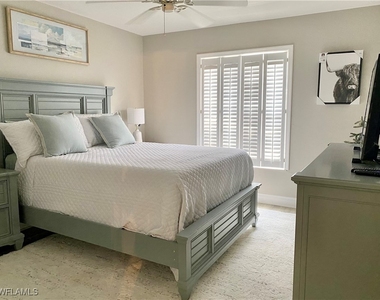 3745 Fieldstone Boulevard - Photo Thumbnail 5