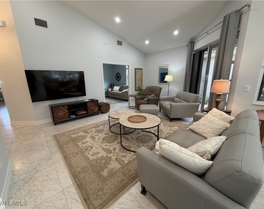 5950 Almaden Drive - Photo Thumbnail 17