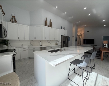 5950 Almaden Drive - Photo Thumbnail 8