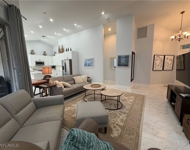 5950 Almaden Drive - Photo Thumbnail 19