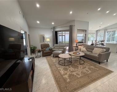 5950 Almaden Drive - Photo Thumbnail 12