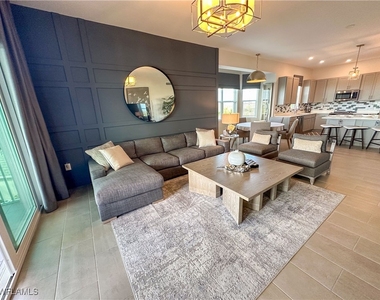 163 Indies Drive E - Photo Thumbnail 12