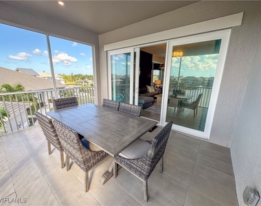 163 Indies Drive E - Photo Thumbnail 15
